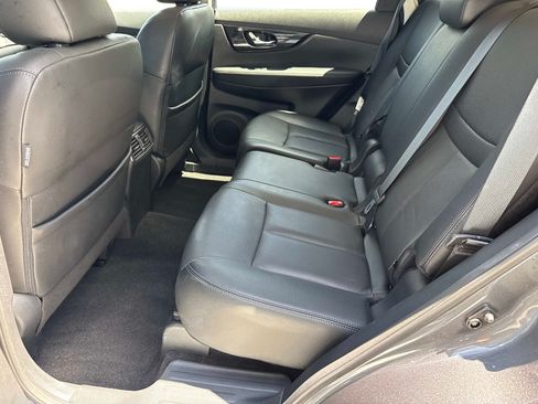 Used 2019 Nissan Rogue SL AWD/4WD image 15