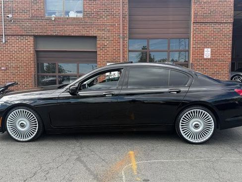 Used 2020 BMW 740i xDrive w/ Cold Weather Package image 12