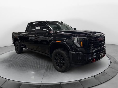Used 2025 GMC Sierra 2500 AT4 w/ AT4 Premium Plus Package AWD/4WD image 4