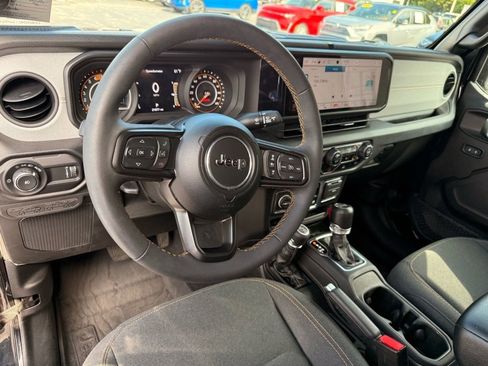 Used 2024 Jeep Wrangler Sport S image 12