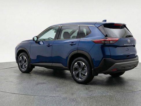 Used 2025 Nissan Rogue SV image 6