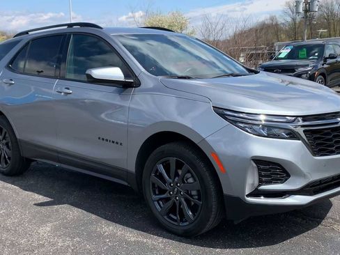 Certified 2023 Chevrolet Equinox RS image 2