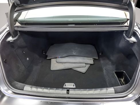Used 2023 BMW i7 xDrive60 AWD/4WD image 27