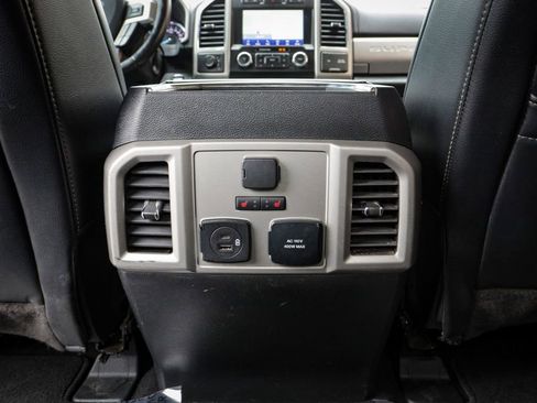 Used 2020 Ford F450 Lariat w/ Lariat Ultimate Package AWD/4WD image 32