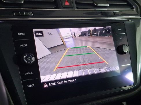 Used 2020 Volkswagen Tiguan SEL w/ 3rd Row Seat Package image 4