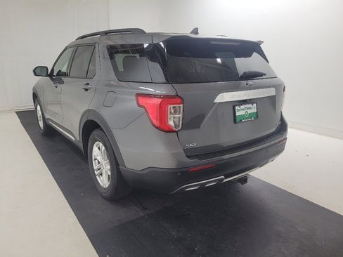 Used 2021 Ford Explorer XLT w/ Equipment Group 202A AWD/4WD image 5