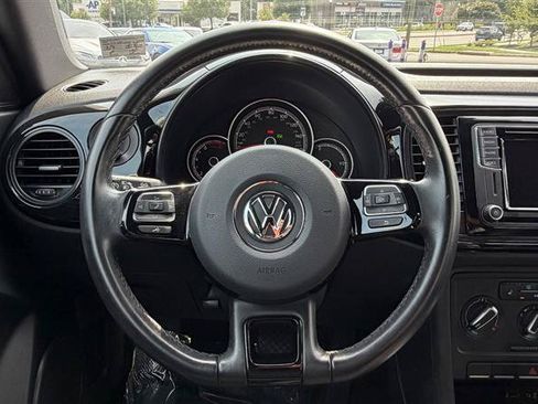 Used 2018 Volkswagen Beetle 2.0T FWD image 28