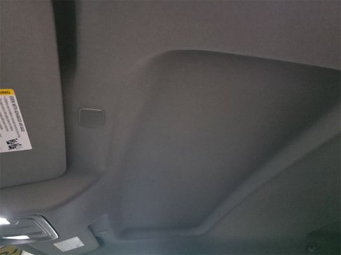 Certified 2025 Chevrolet Silverado 1500 LT image 30