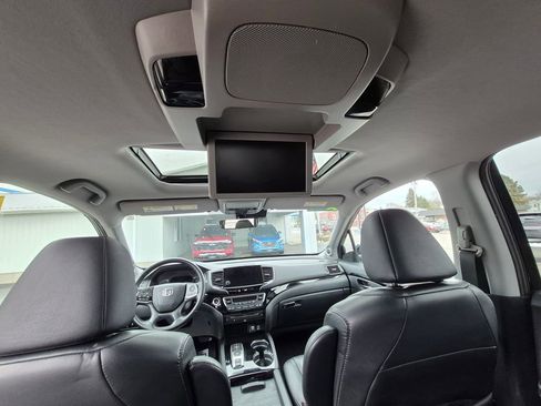 Used 2021 Honda Pilot Touring image 24