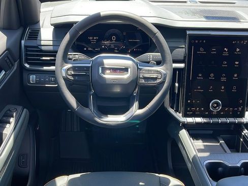 New 2025 GMC Acadia AT4 w/ Luxury Package image 15