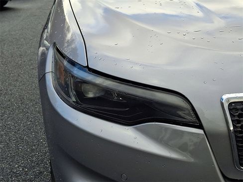 Used 2019 Jeep Cherokee Limited w/ Technology Group image 13