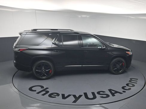 Used 2021 Chevrolet Traverse Premier w/ Redline Edition AWD/4WD image 24