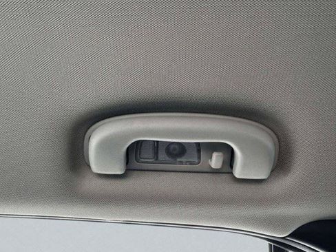 Used 2018 Chevrolet Equinox LS FWD image 42