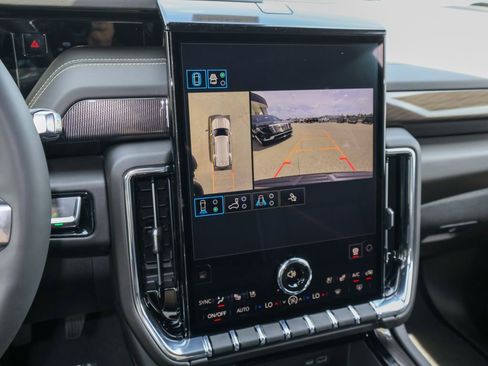 New 2026 GMC Yukon Elevation w/ Elevation Premium Package AWD/4WD image 22