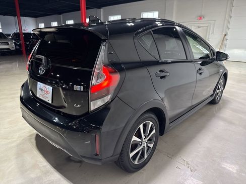 Used 2019 Toyota Prius C image 7