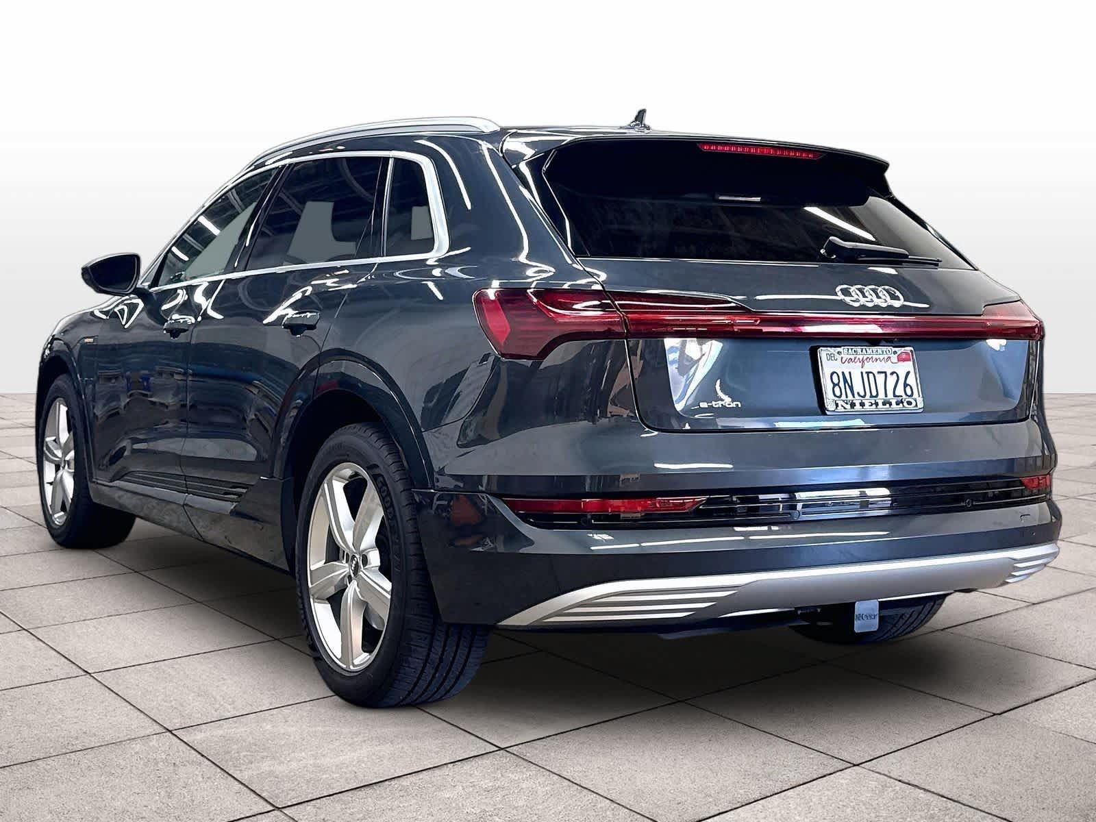 Used 2019 Audi e-tron Prestige w/ Prestige Package AWD/4WD image 15