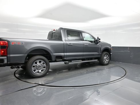 New 2026 Ford F250 Lariat w/ Chrome Package AWD/4WD image 9