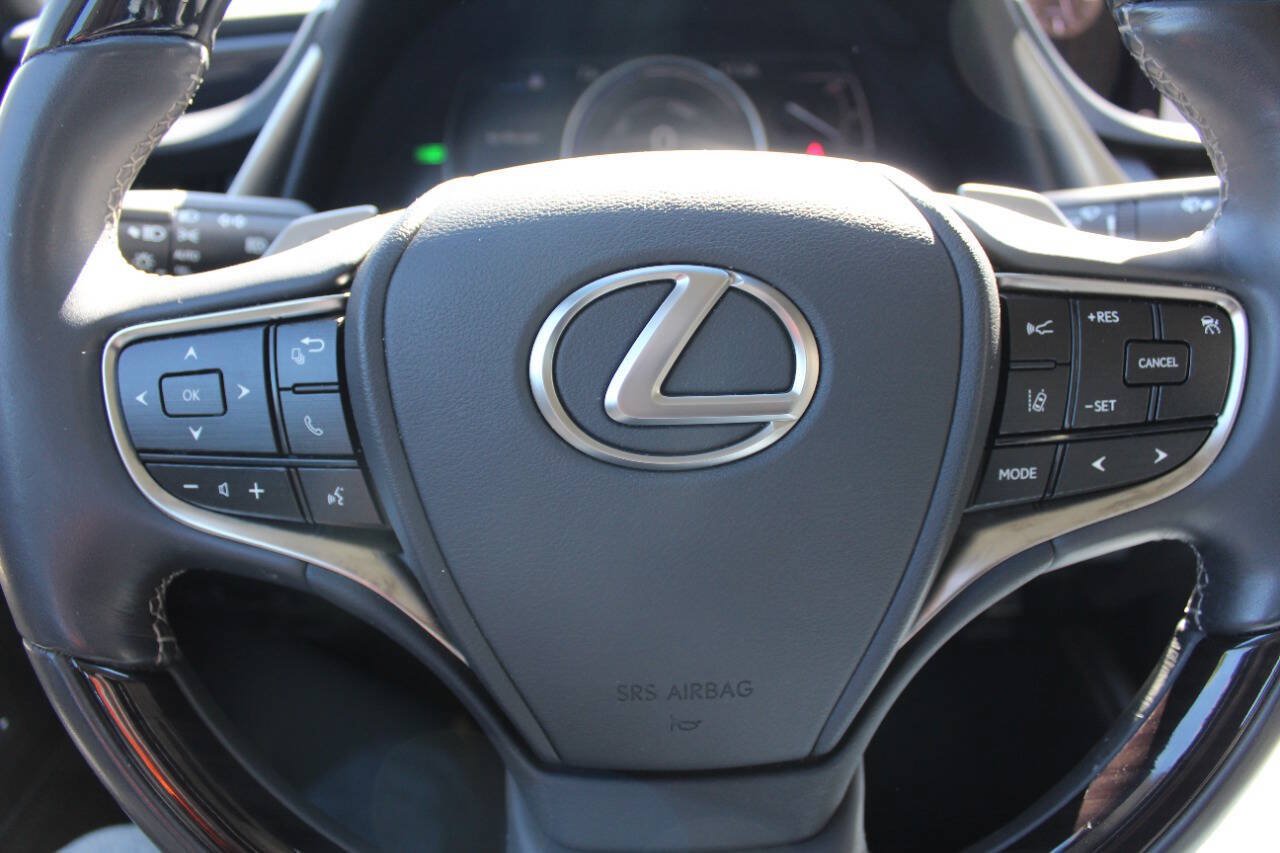 Used 2020 Lexus ES 300h w/ Accessory Package 2 FWD image 11