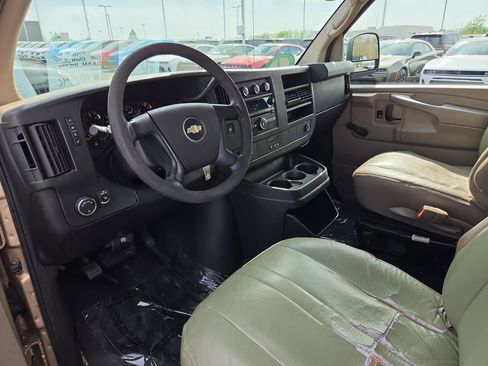 Used 2011 Chevrolet Express 1500 LS RWD image 19