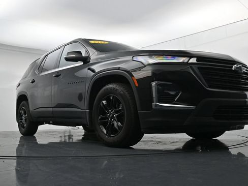 Used 2023 Chevrolet Traverse LT FWD image 32
