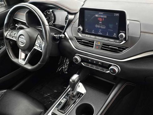 Used 2022 Nissan Altima 2.5 SR image 10