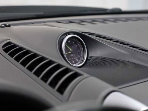 Used 2017 Porsche Cayenne S Platinum image 18