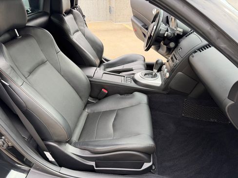 Used 2006 Nissan 350Z Grand Touring RWD image 24