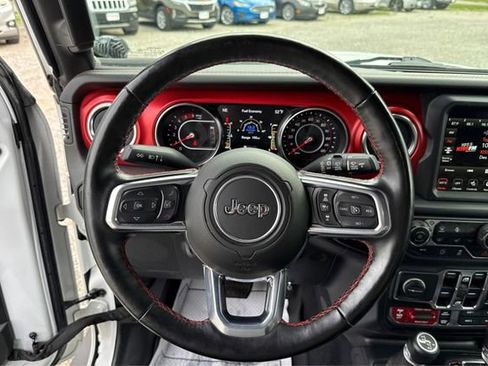 Used 2021 Jeep Wrangler Unlimited Rubicon AWD/4WD image 16