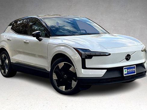 New 2025 Volvo EX30 Ultra w/ Protection Package Premier image 2