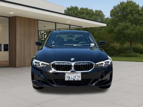 Used 2026 BMW 330i Sedan w/ Convenience Package RWD image 4