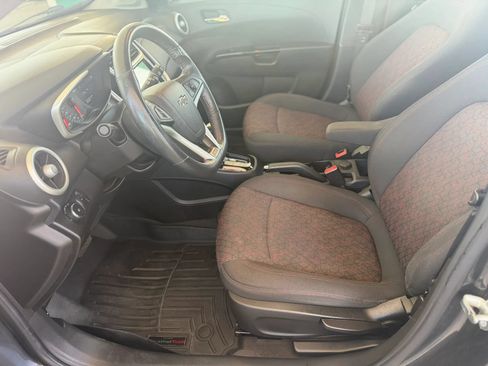 Used 2018 Chevrolet Sonic LT FWD image 9