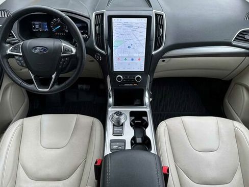 Certified 2022 Ford Edge Titanium w/ Equipment Group 301A image 10