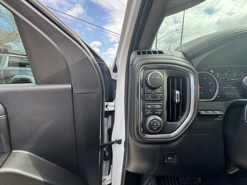 Used 2020 Chevrolet Silverado 2500 LTZ w/ LTZ Premium Package image 15