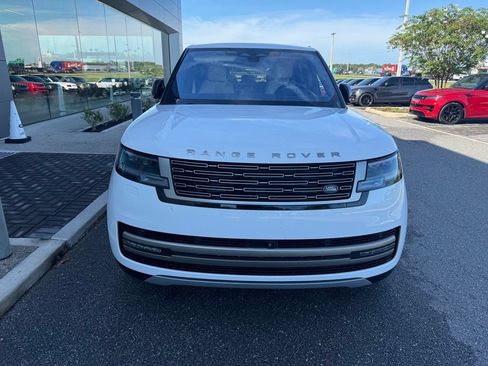 Used 2023 Land Rover Range Rover SE AWD/4WD image 3