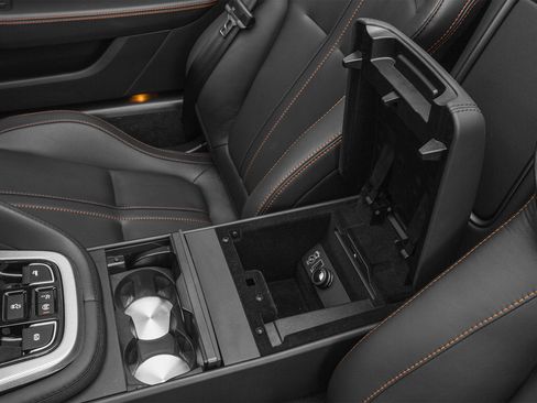 Used 2016 Jaguar F-TYPE Convertible image 65