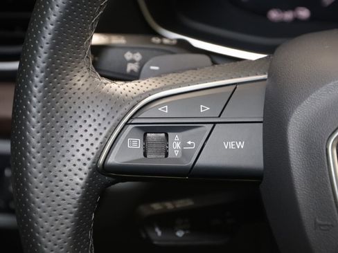 Used 2024 Audi Q5 e Premium Plus image 41