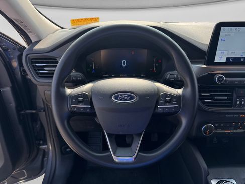 Used 2025 Ford Escape Active AWD/4WD image 19