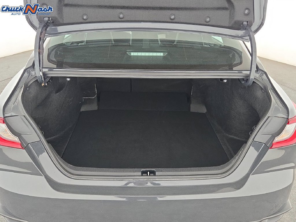 Used 2026 Toyota Camry SE FWD image 30