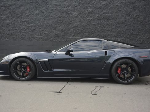 Used 2013 Chevrolet Corvette Grand Sport w/ 3LT Preferred Equipment Group image 2