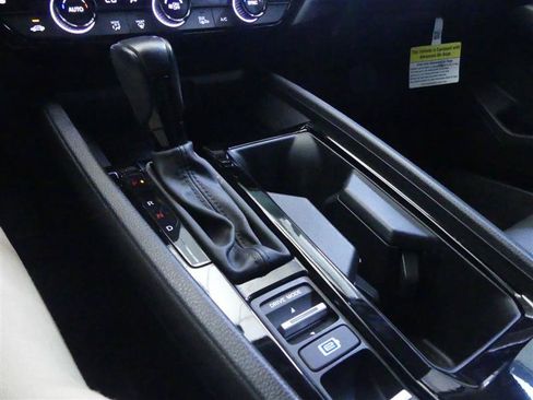 Used 2024 Honda Accord EX-L image 16
