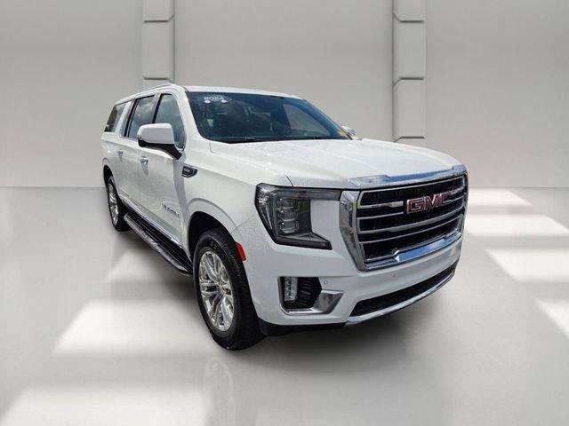 Used 2024 GMC Yukon XL SLT w/ SLT Premium Package AWD/4WD image 3