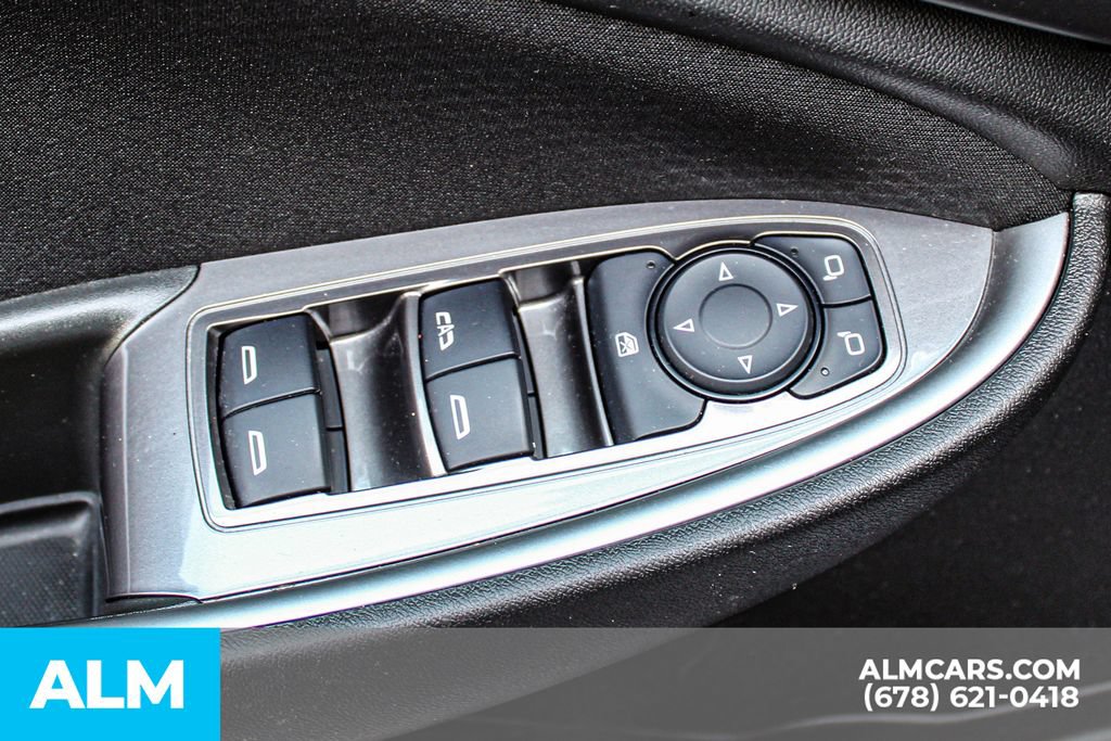 Used 2025 Chevrolet Malibu LT FWD image 38