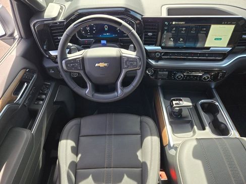 New 2026 Chevrolet Silverado 1500 High Country AWD/4WD image 9