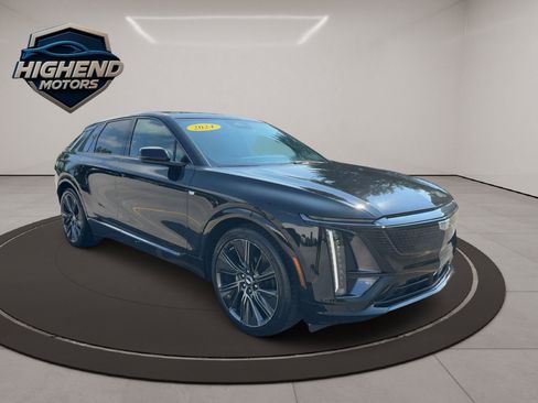 Used 2024 Cadillac Lyriq Sport image 8