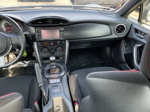Used 2015 Scion FR-S RWD image 16