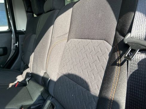 Used 2024 Jeep Gladiator Mojave w/ Convenience Group image 37