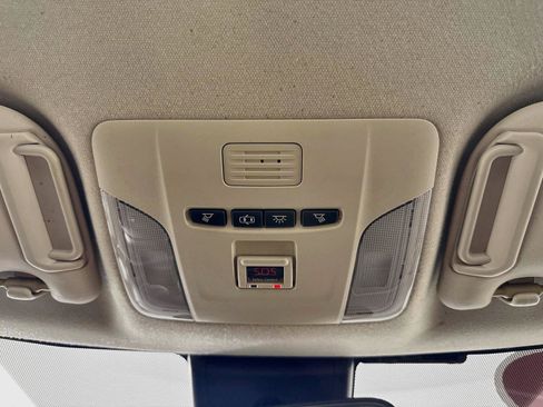 Used 2020 Toyota Corolla LE FWD image 6