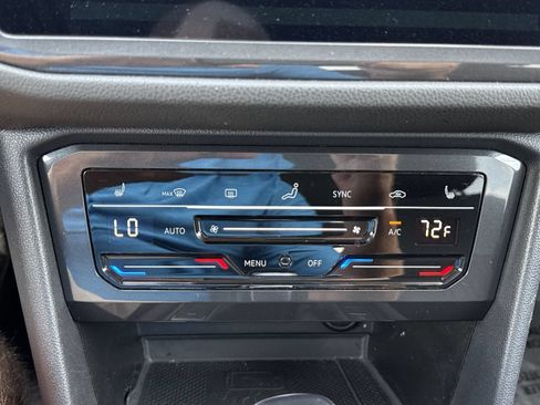 Used 2023 Volkswagen Tiguan SE FWD image 25