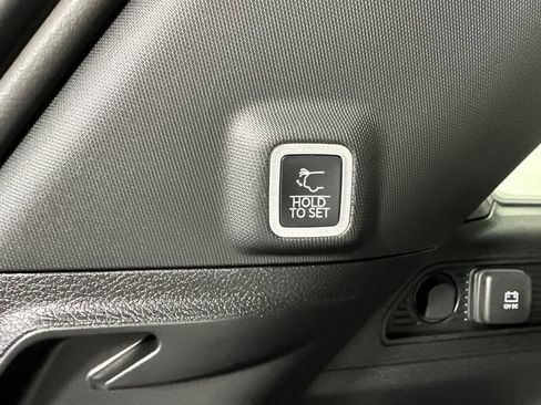 New 2026 Jeep Grand Cherokee Laredo image 7