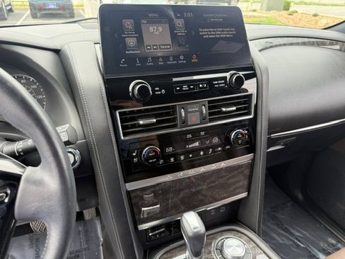 Used 2023 Nissan Armada Platinum w/ Captain's Chairs Package AWD/4WD image 15